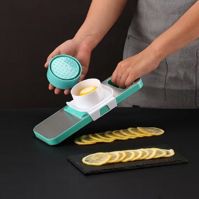 Coupe parfaite avec notre mandoline cuisine slicergrater